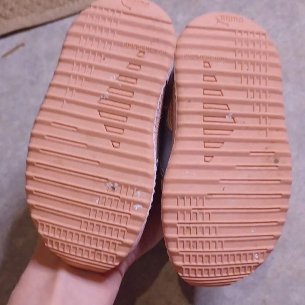 Puma stylish sneakers